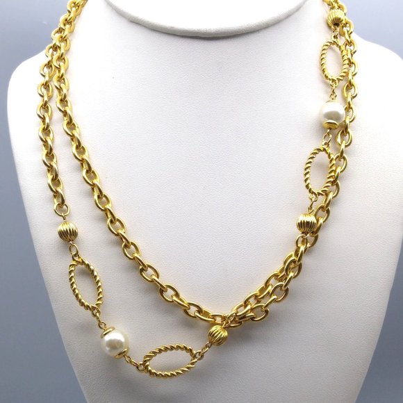 Gorgeous Gold Tone Chain Station Necklace with Faux Pearls and Oval Twisted Link - Picture 2 of 5